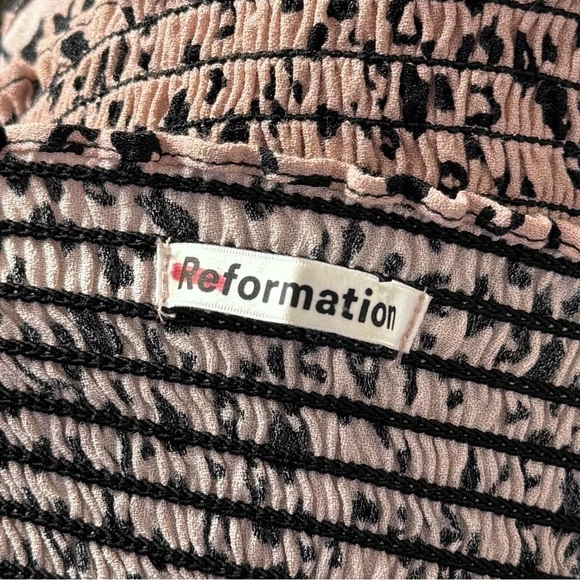 REFORMATION Leopard Sweetheart Neck Puff Sleeve Off-Shoulder Smocked Back Top 4 - Picture 6 of 8